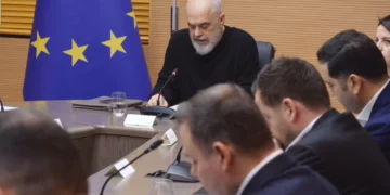 “Pse nuk shpallet gjendja e jashtëzakonshme?”,Rama me Emergjencat Civile: Shiu nuk ndalet me shpifje