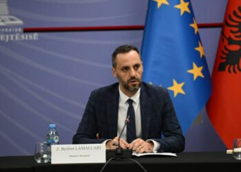 Nuk zbardhi vendimin për 15 muaj, ministri Lamallari kërkon hetim për gjyqtaren e Korçës