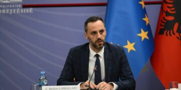 Nuk zbardhi vendimin për 15 muaj, ministri Lamallari kërkon hetim për gjyqtaren e Korçës