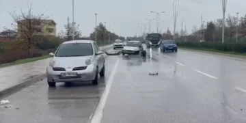 Aksident me vdekje në aksin Peqin-Elbasan, humb jetën këmbësorja