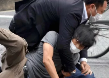 Vrau ish-kryeministrin japonez, dënohet me burgim të përjetshëm autori