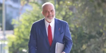 Mbledhja me dyer të mbyllura e grupit parlamentar të PS,