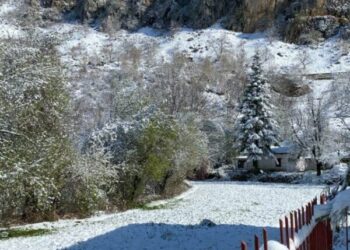 Bllokohen disa akse nga moti i keq, ndërpritet energjia elektrike në disa zona në Elbasan