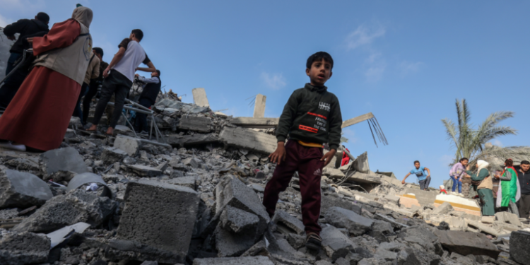 OKB ngre alarmin: Mbi 100 fëmijë janë vrarë në Gaza, bombardimet kanë vazhduar