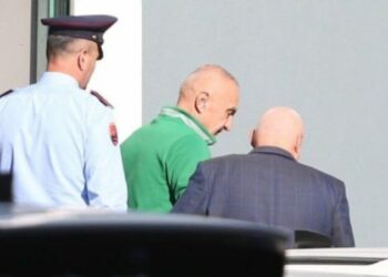 Ironizon Meta: Drejtësi me regji! U provuan gënjeshtrat për të zgjatur paraburgimin tim