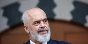 Zyrtari i lartë europian ‘qorton’ Shqipërinë për paraburgimin, Rama ndan deklaratën
