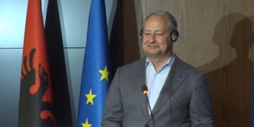 Raportuesi i PE, Schieder: Shqipëria të fuqizojë luftën kundër korrupsionit, mbështesim punën e SPAK