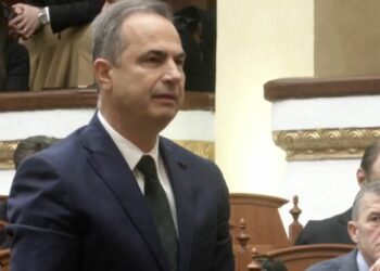 Luçiano Boçi kërkon shtimin e numrit të seancave: 19 pr. ligje në një ditë!