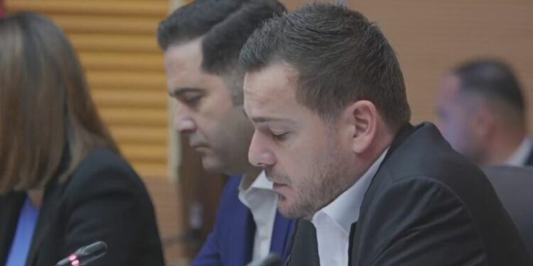 Ministri i Bujqësisë: Hidrovorët të gjithë në punë, 29 ekskavatorë në gatishmëri!