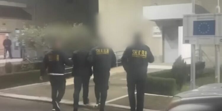 Drogë në burgun e Elbasanit, arrestohen tre persona