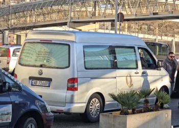 Humbën jetën nga asfiksimi brenda në shtëpi, mbërrijnë nga Italia trupat e 4 anëtarëve të familjes