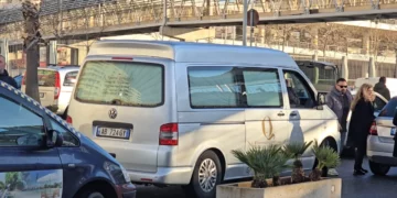 Humbën jetën nga asfiksimi brenda në shtëpi, mbërrijnë nga Italia trupat e 4 anëtarëve të familjes