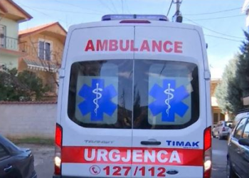 Tragjedi në Thumanë-Kashar/ Përplasen dy makina, humb jetën 48-vjeçari