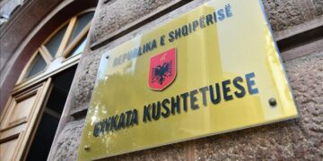 A do të rriten pagat e gjyqtarëve? Çfarë pritet të vendos sot Gjykata Kushtetuese