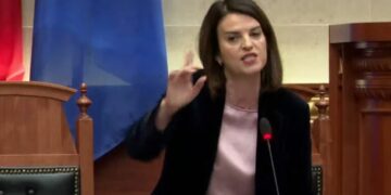 Koçiu i kthehet Berishës: Gënjeshtar patologjik! Porosite dhunë ndaj policëve në protestë