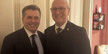 Takime me senatorë amerikanë/ Mediu: Denoncova aleancën qeveri–krim në Shqipëri