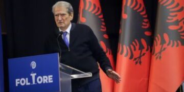 Berisha sulmon GJK: “Lubia fabrikon dokumente, pas saj qëndron Rama”