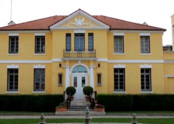 Ambasada Amerikane paralajmëron qytetarët për protestën e 10 Shkurtit në Tiranë