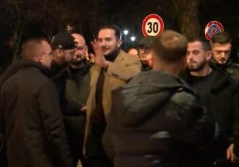 Ish-deputeti i PD, Ervin Salianji i bashkohet protestës së opozitës para Kryeministrisë
