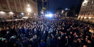 Meta për protestën: “Mirënjohje për ata që dridhën Narkoregjimin e kalbur.”