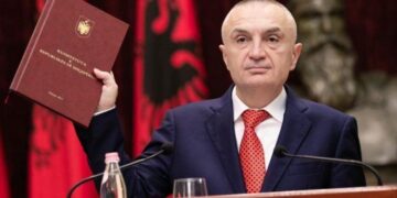 Meta: “Duan ligje me porosi për drejtësinë; le të lexojnë Kushtetutën.”