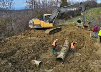 Defekt në tubacion, probleme me ujin e pijshëm në Durrës