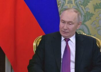 Dokumenti që do tronditë financat globale, Rusia shqyrton rikthimin e pagesave në dollarë