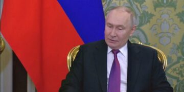 Dokumenti që do tronditë financat globale, Rusia shqyrton rikthimin e pagesave në dollarë