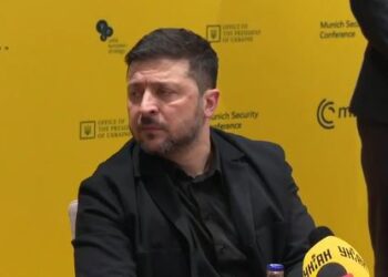 Zelensky: Helm apo raketa nga Rusia — cili është ndryshimi?