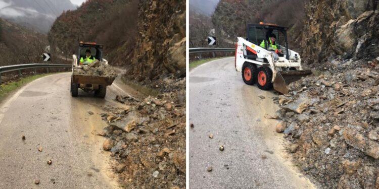 Kukësi nën reshje shiu e dëbore, rënie gurësh në aksin Dushaj–Lekbibaj