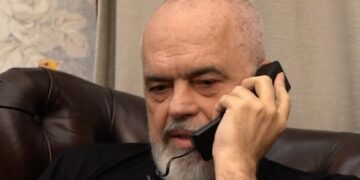 “Gëzuar Komandant”/ Rama publikon telefonatën me Hashim Thaçin: Më vjen keq që s’bëj dot më shumë…