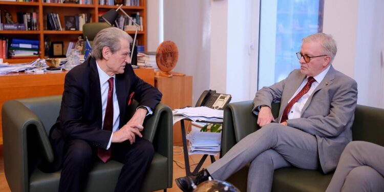 Zbardhet takimi Berisha-Gahler: “Balluku” kundër integrimit, AKSHI më e rëndë se “Epstein”