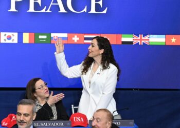 Osmani nga Bordi i Paqes: Me SHBA-në dhe aleatët për paqe e siguri!