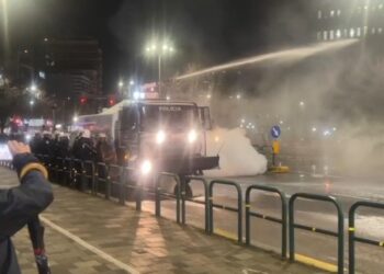 Gaz lotsjellës pranë xhamisë/ Reagon kreu i GP të PD: Pengesë brutale ndaj besimtarëve