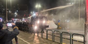 Gaz lotsjellës pranë xhamisë/ Reagon kreu i GP të PD: Pengesë brutale ndaj besimtarëve