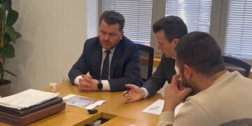 Agron Shehaj takim me banorët e Rrjollit: Prona është e shenjtë, na keni në krah deri në fund