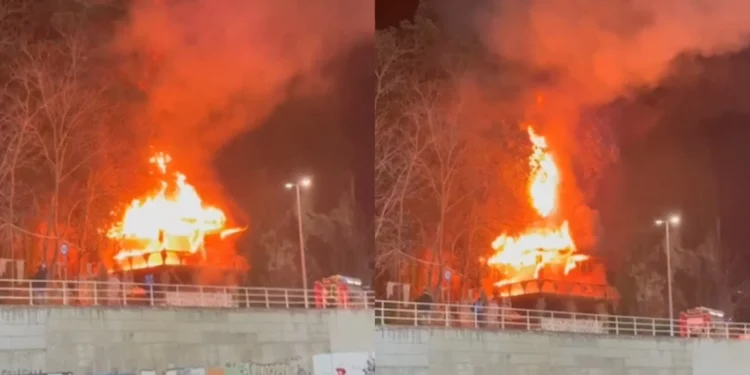 Flakët “përpijnë” lokalin në Lungomare, rrezikohen ndërtesat përreth