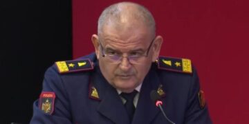 Trafik i rënduar në Librazhd–Pogradec, Policia njofton shoferët në pikat kufitare