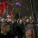 Protesta e PD para Kryeministrisë, Berisha i drejtohet bulevardit ku e presin mbështetësit demokratë