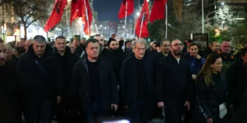 I vunë zjarrin vilës së ish-diktatorit Enver Hoxha, Bardhi: Të paktën nuk ka njerëz të lënduar