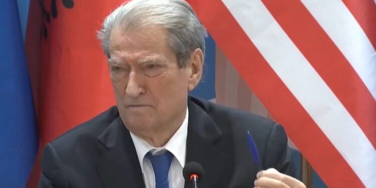 Berisha paralajmëron Ramën: Nëse shkon në KiE do pritesh me protesta