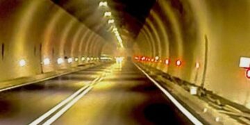 Aksident i rëndë në afërsi të tunelit të Murrizit, përplasen dy automjete