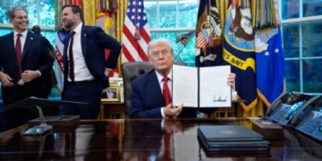 Gjykata Supreme e SHBA-së rrëzoi tarifat e Trump, presidenti nënshkruan urdhër ekzekutiv …