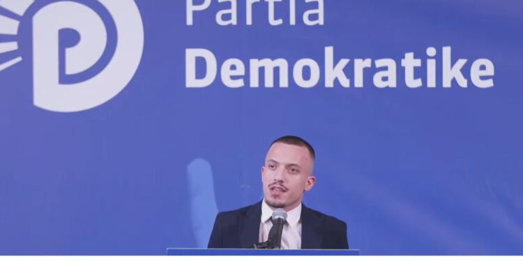 Takimi i Salianjit në Fier: Kritika të forta ndaj Berishës