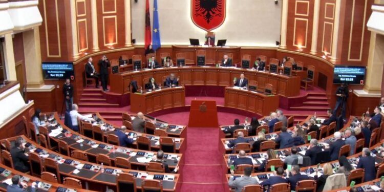 Kuvend, PS tërheq nismën për ndryshimet në Komisionin e Reformës Territoriale