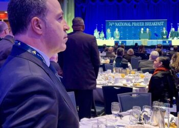 Trump mban fjalimin përmbyllës, Peleshi publikon foto nga Mëngjesi i Lutjeve në SHBA