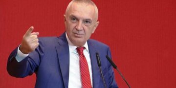 “Rrugët po bien, propaganda po zbehet”, Meta: U shembën të gjitha akset e Jug-Lindjes,