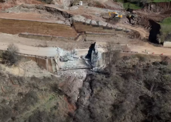 Sondat gjeologjike dhe mjetet e rënda në terren, si punohet për zhbllokimin e aksit drejt juglindjes
