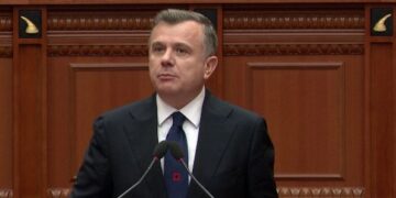 Balla i kthehet Bardhit: Bëre gafë, s’ka në Kuvend kërkesë për heqjen e imunitetit të Ballukut