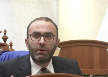 “Mos provokoni opozitën!”, Bardhi nga Kuvendi: Të mbahet seancë urgjente për Ballukun